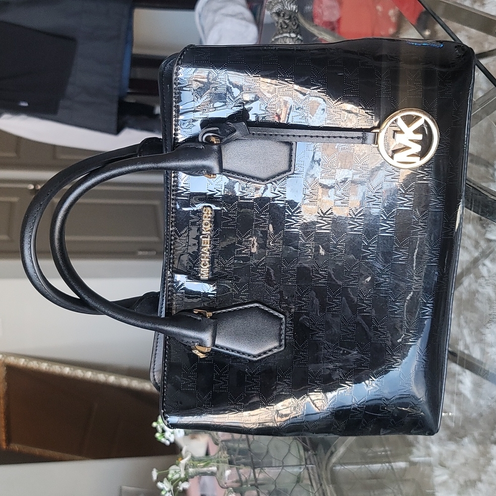 Like New Michael Kors Handbag